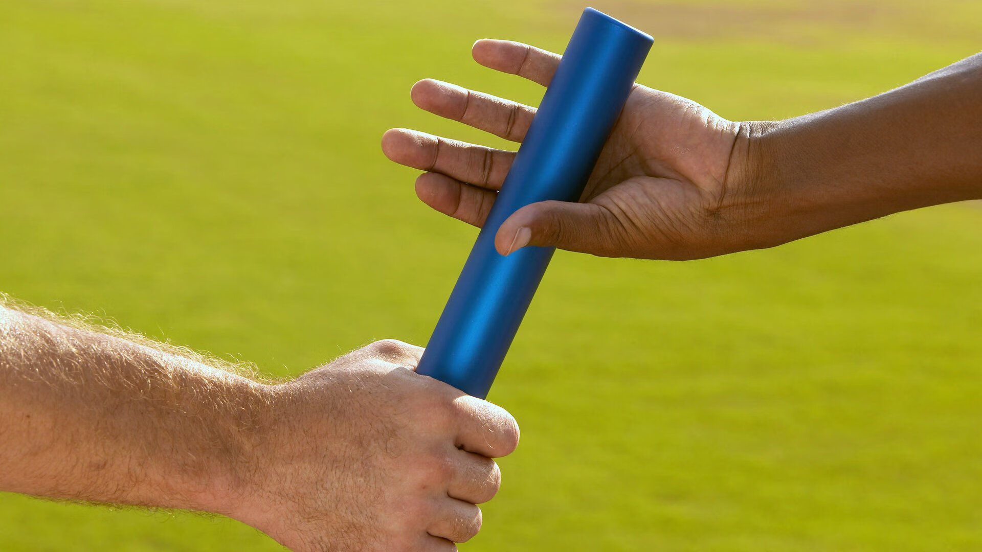 kaiyun体育综合-多场焦点战同时上演形成观赛选择多样化趋势，全场焦点的句子